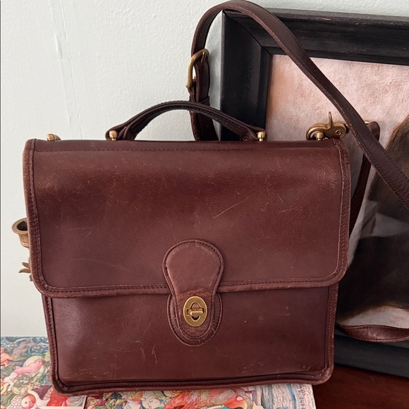 Vintage 1998 Coach Willis 9927 Mahogany Brown Leather Turnlock Crossbody Satchel - Picture 2 of 14